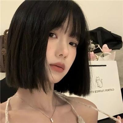 女孩向前冲